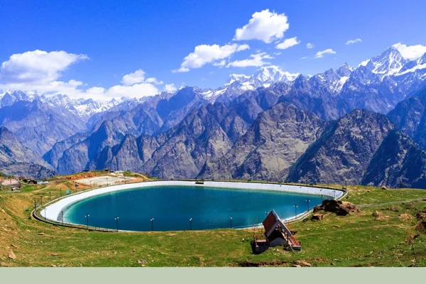 Delhi to Auli Tempo Traveller