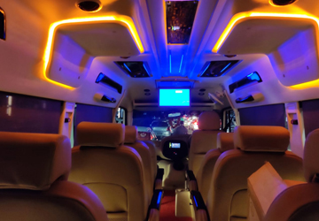 25 Seater Tempo Traveller in Delhi