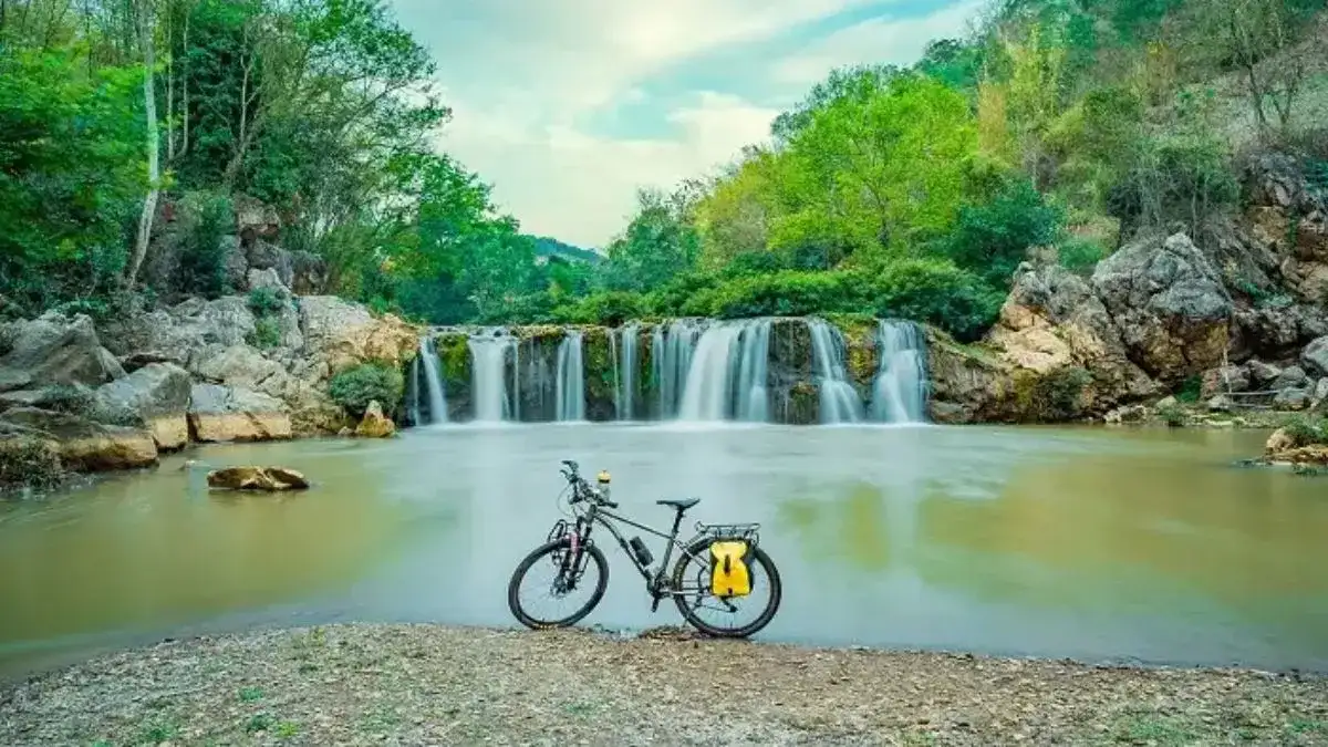 Jogi Bhadak Waterfall